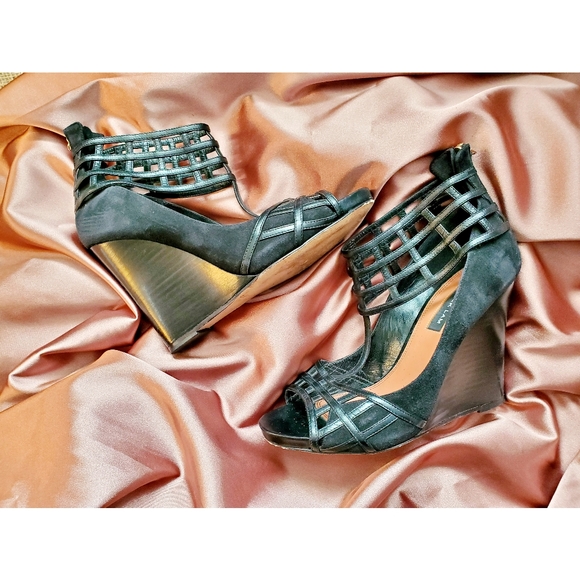 Derek Lam 'Beryl' Leather Wedge Sandal Wedges - Picture 3 of 14